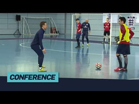 第 3 部分 - 邁克-斯庫巴拉：壓迫還是掩護？| 2018年英足總五人制足球大會｜英足總教練會議 (Part 3 - Mike Skubala: Press Or Cover? | The FA Futsal Conference 2018 | FA Coaching Session)