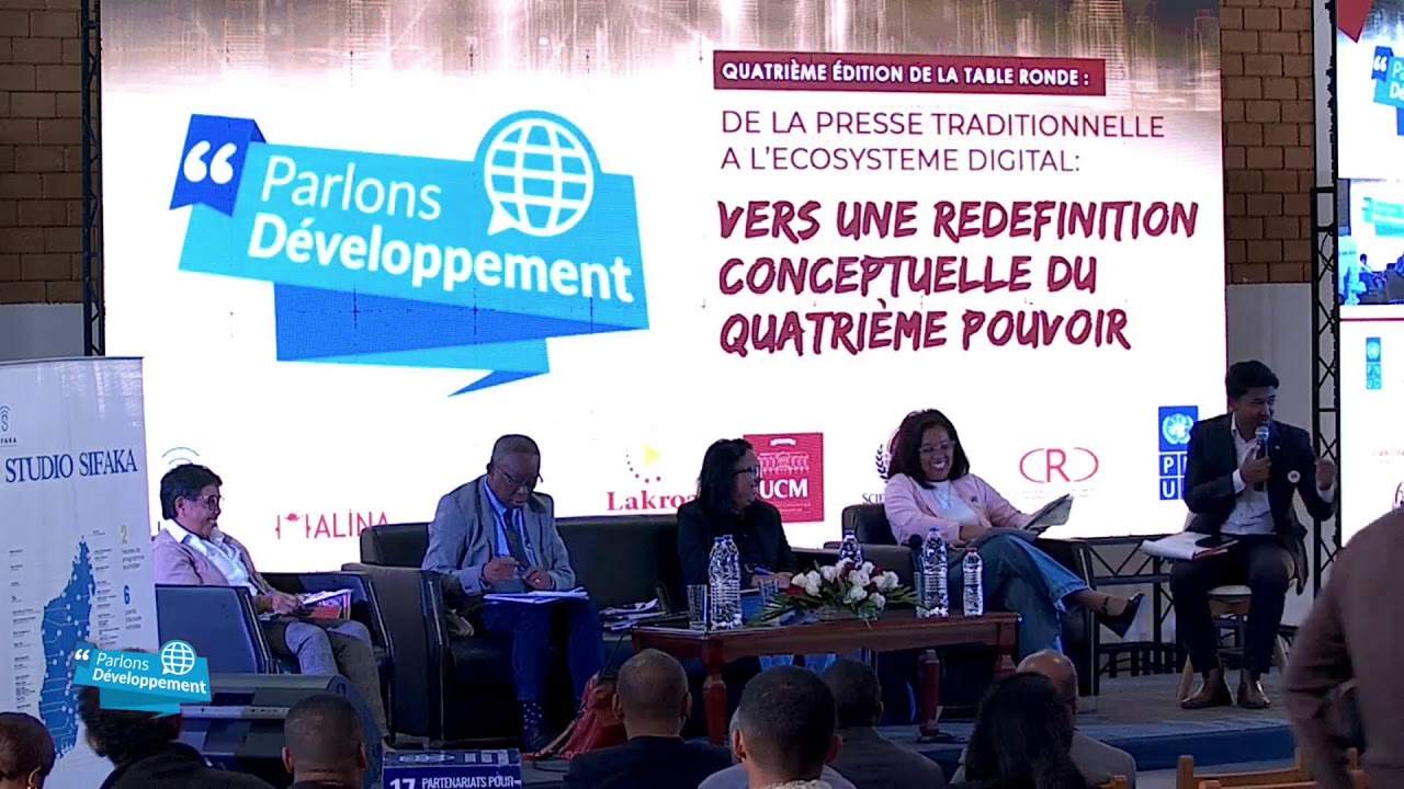 Table ronde : "De la presse traditionnelle à l'ecosystème digital"