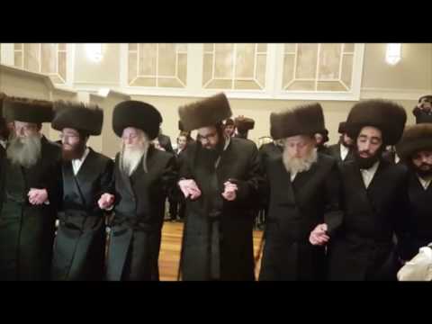 Riminover Rebbe Dances Mitzvah Tantz @ Daughters Wedding
