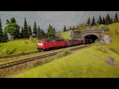 Modelleisenbahn H0   Ausfahrt Kehrtunnel #train #trainspotting #modellbahn