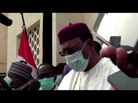 ニジェール与党候補バズームが大統領選早期結果をリード (Niger ruling party candidate Bazoum leads early presidential results)