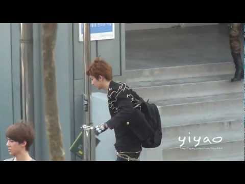 120417 After Show Champion - EXO-K (Chanyeol Fancam)