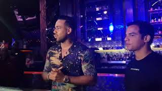 Romeo Santos llegando a Oro Punta Cana