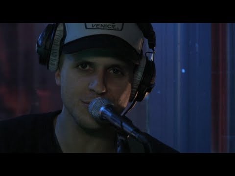 Milow - Little in the Middle (live acoustic)