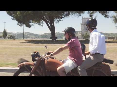 Vintage Moto-Sidecar Through Lisbon