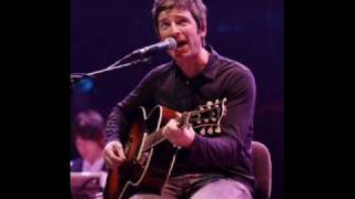 (Official Recording) Noel Gallagher - Listen Up (TCT 2010)