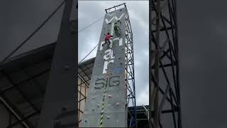 Download lagu Lomba Panjat Tebing Anak || Wall Climbing Competition  #shorts mp3