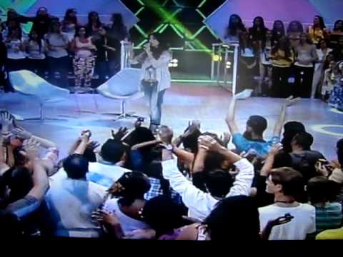 ALINE BARROS NO TV XUXA (11/02/2012) - RESSUSCITA-ME