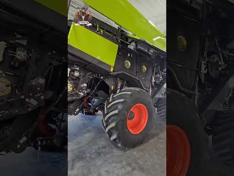 Walk Around Of New Claas 8800 Lexion Combine/ Harvester.