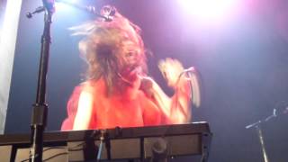 Le Butcherettes - Boulders Love Over Layers of Rock (Live) - The Regent Theater (Riot Grill) - 4/9