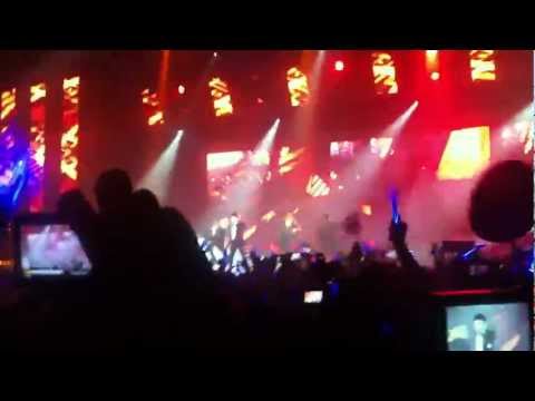 [HD] Super Show 4 in PARIS 120406 - Bonamana (remix ver) fancam