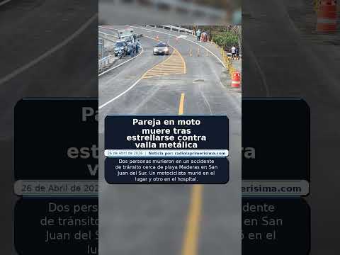Pareja en moto muere tras estrellarse contra valla metálica