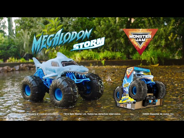Vídeo relacionado con Monster Jam - DESAFIO Barro Y Agua Dalmatian Dunk Y Coche Monstruo Exclusivo Que Cambia DE Color Escala 1:87-6072014 - Coches para Niños - Juegos Infantiles - Juguetes Niños 3 años +