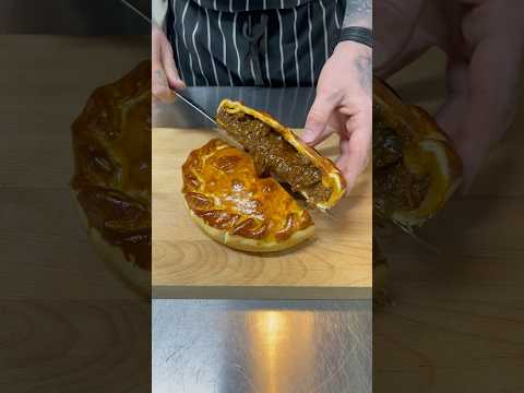 Steak & London Stout Pie 🥧  #britishpieweek