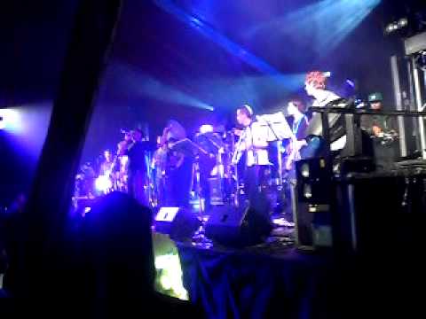 Riot Jazz - Just One Second (London Elektricity cover) Parklife 2011