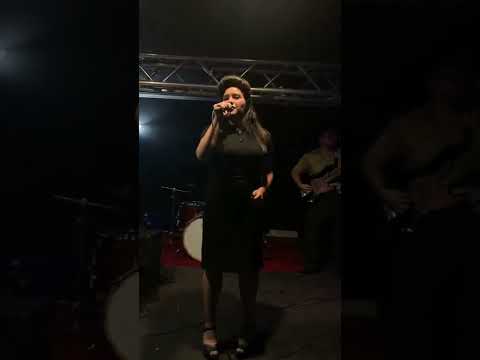 “Be My Baby”-Itzcalli Marie Ft. Johnny Ruiz & The Escapers (Tribute toThe Ronettes)*spanish version*