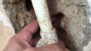 Balkondan aşşagıya su akıyor TERMAL TESİSAT:0532 015 06 02