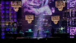 Dido Hunter live EMA 2001