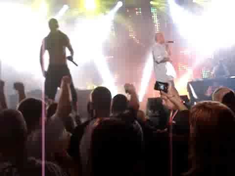 Peja/Slums Attack- Kurewskie Życie 15Lat SLU