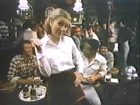 Schlitz, 1977 11 06, Teri Garr as waitress