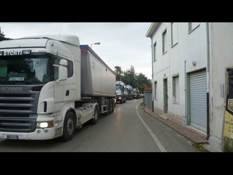 Santa Giustina: traffico e polemiche. Residenti esasperati "ci comporteremo di conseguenza"