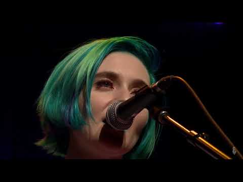 Jessica Lea Mayfield - Meadow (eTown webisode #1378)
