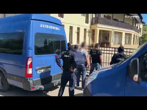 Mascații din Reșița au descins la o adresă greșită