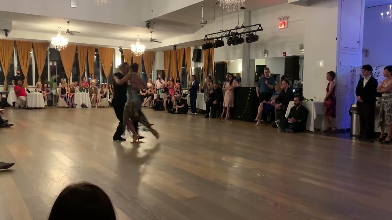 Yanina Quinones y Neri Piliu performance 2 at Abrazo Tango Festival at Stepping out 20220916