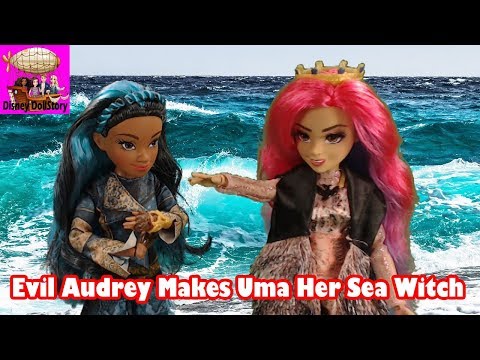 Evil Audrey Makes Uma Her Sea Witch - Episode 36 Disney Descendants Friendship Story Play Series