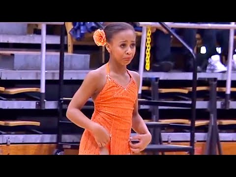 Dance Moms-"NIA FORGETS HER SOLO BAILA"(S2E10 Flashback)