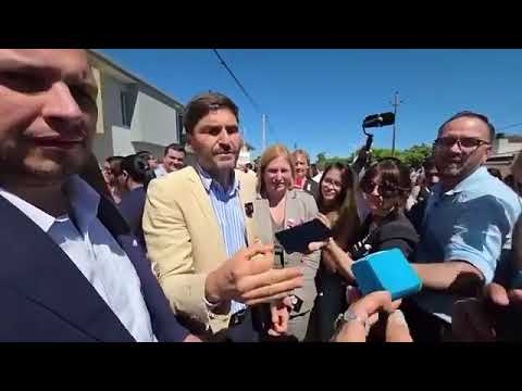 Pullaro fue increpado por una periodista y docente en medio del paro nacional docente