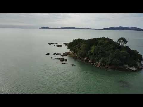 Praia dos Golfinhos - Governador Celso Ramos, SC.