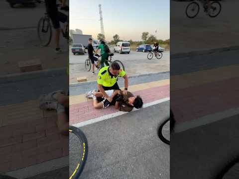 Bugün maalesef Bursa takipçi buluşması polislerin beni tutuklamasından dolayı sona erdi yarıda kaldı