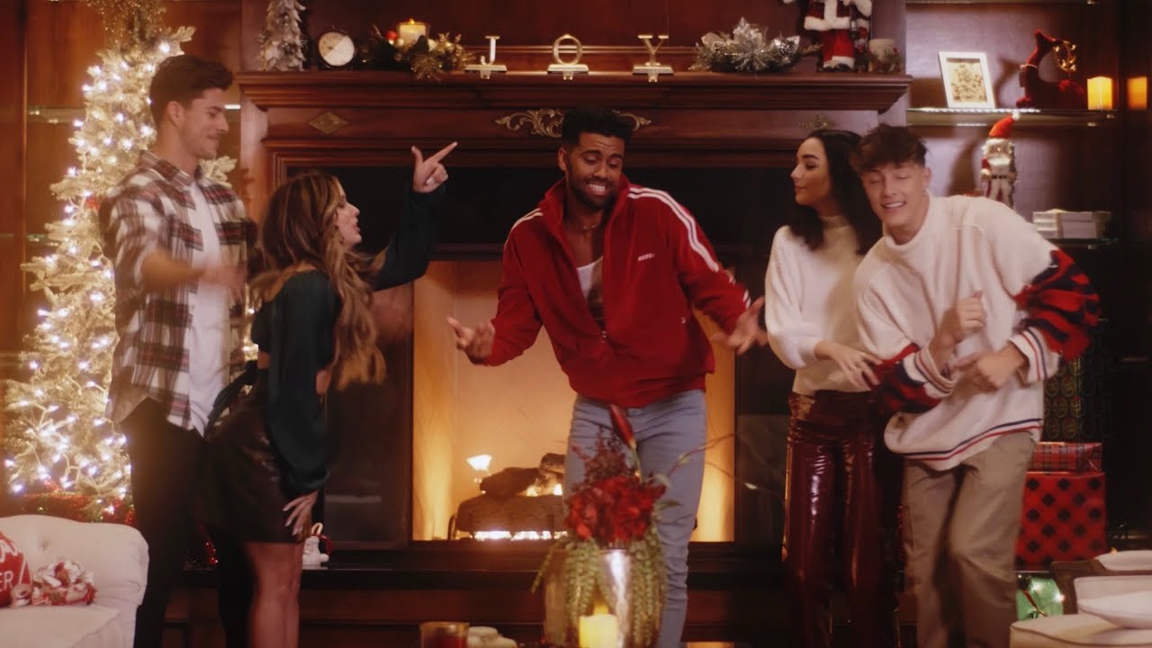Tayler Holder, Kelianne Stankus & Nate Wyatt — Feels Like Christmas