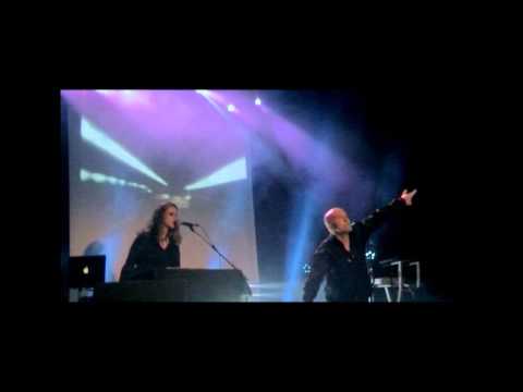 Waiting For Words - The Curve ( Final version - DVD Live in Paris, Volume 1 )