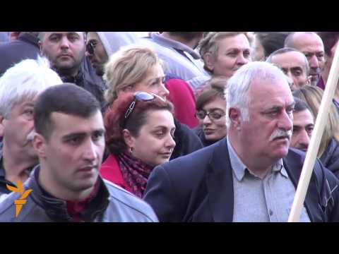 Georgians Voice Support For Embattled TV Station