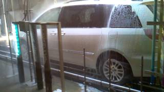 (?) Automatic Tunnel Car Wash at MO Blvd Touchless, Jefferson City, MO