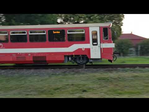 812 050-7 + PV 012 ako Os 5931 Štúrovo - Levice na príchode do Kamenína 20.8.2020.