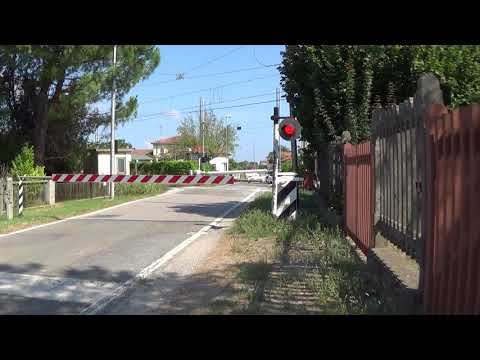 Passaggio a livello di via Passetto in HD - Alfonsine (RA) / Level Crossing / železniční přejezd