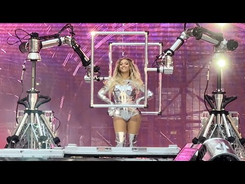 Beyoncé - COZY (Live from Renaissance World Tour 2023, Hamburg, Germany)