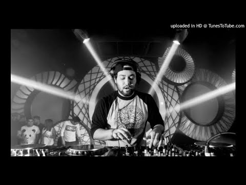 Muñequita Linda (Original Mix) - Juan Magán, Deorro & MAKJ Feat. YFN LUCCI
