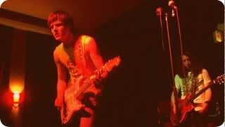 Tyler Bryant &amp; The Shakedown // Shackles