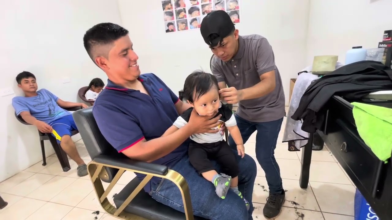 El primer corte de cabello de mi bebé💇 No imaginé que fuera a reaccionar así 😰