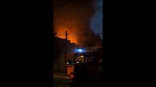 preview picture of video 'Incendio Laboratorio Quimico Florida Vte Lopez 15 02 2014 Parte I'