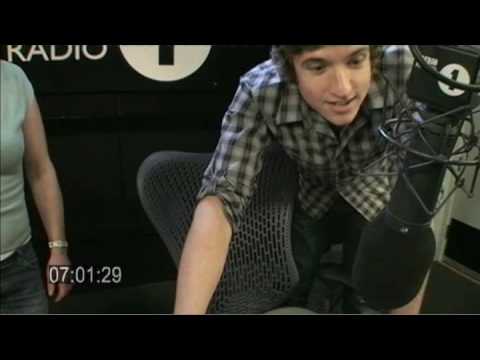Moyles - Greg James in the studio (Web Streaming Mon 27 Jul 06:59-07:08)