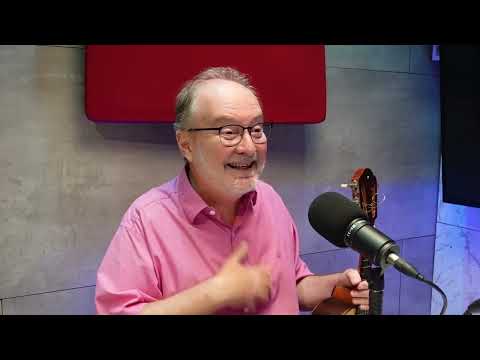 O 7 cordas de nylon do Raphael Rabello, do luthier Mário Jorge Passos, por Henrique Cazes.