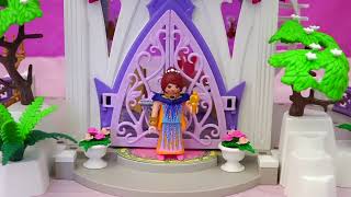 Playmobil Toys - Princess Castle and Swimming Pool With Family Fun Kid-friendly Stories