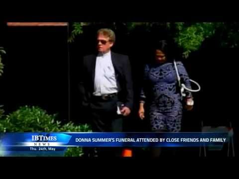 Donna Summer's funeral attended by close friends and family