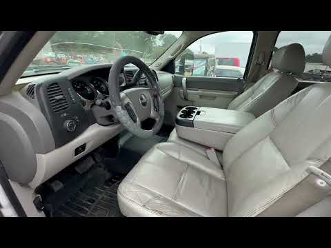 Lot 411: 2012 GMC Sierra