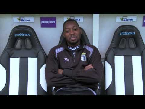 Black&White : Parfait Mandanda